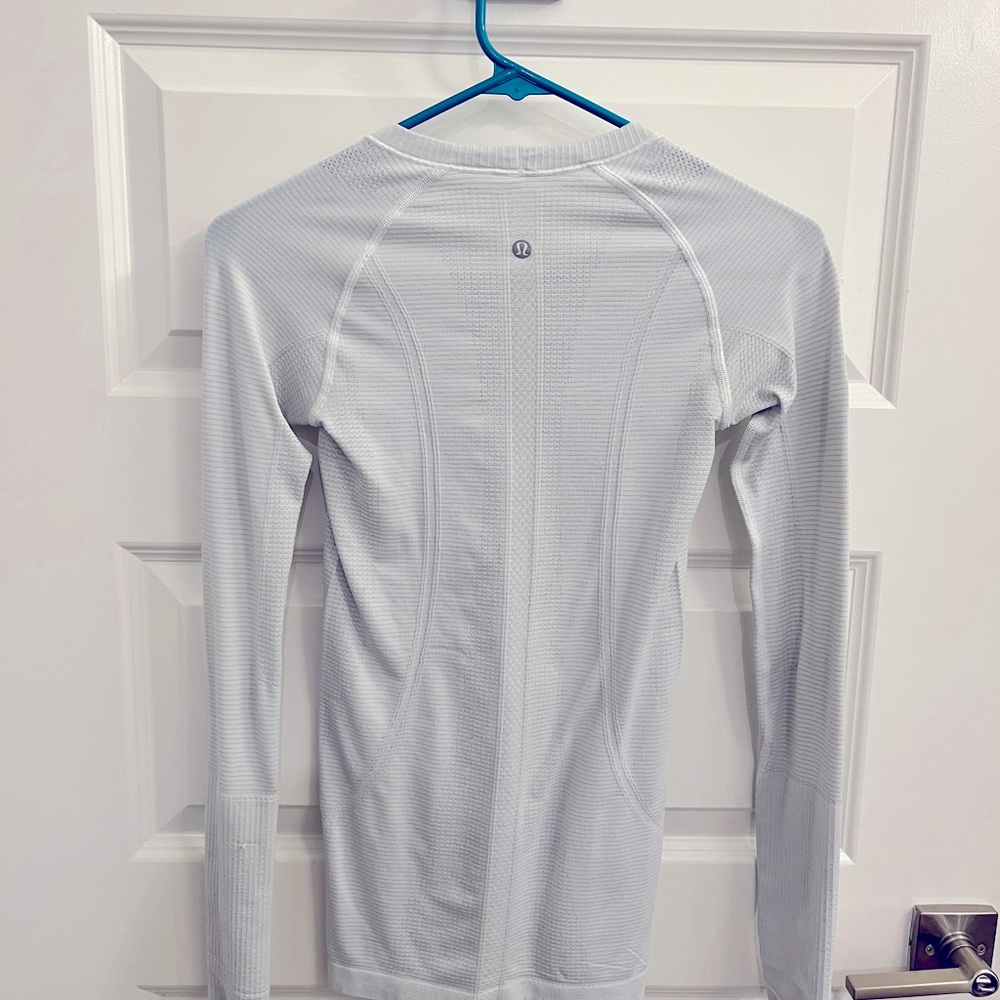 Lululemon Swiftly Tech long sleeve